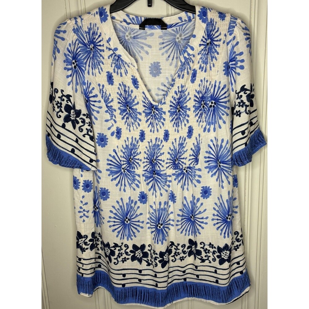 BloomChic Smocked Blouse Beach Boho-Chic Sz 10 Blue & White V-Neck Flowy Vacay